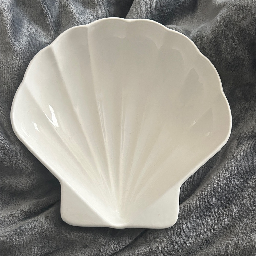 Pfaltzgraff Large SeaShell Clam Server